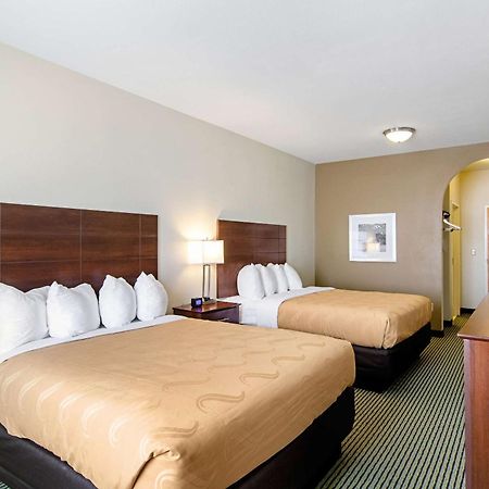 Quality Inn & Suites Near Tanger Outlet Mall Gonzales Εξωτερικό φωτογραφία