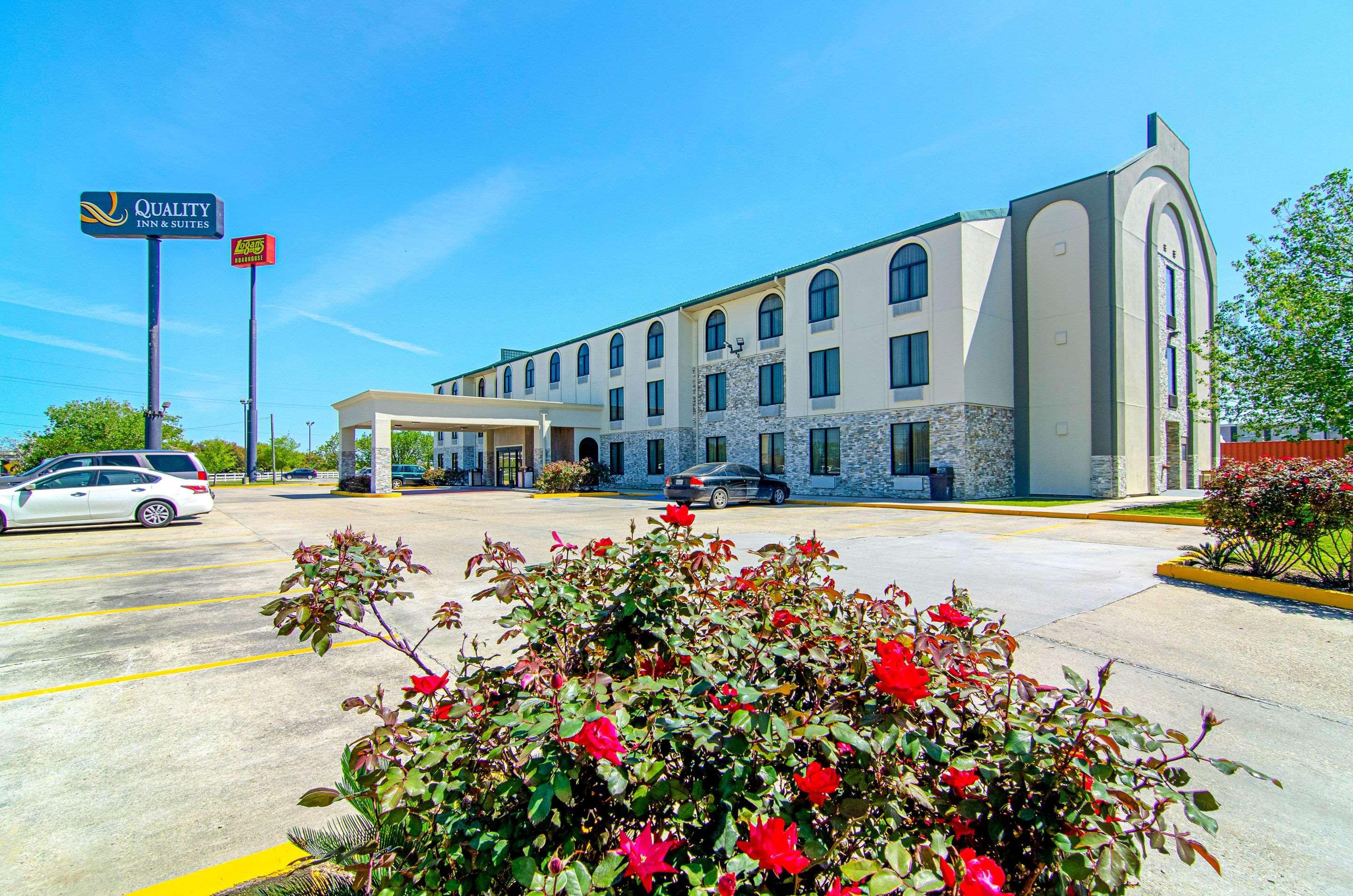 Quality Inn & Suites Near Tanger Outlet Mall Gonzales Εξωτερικό φωτογραφία