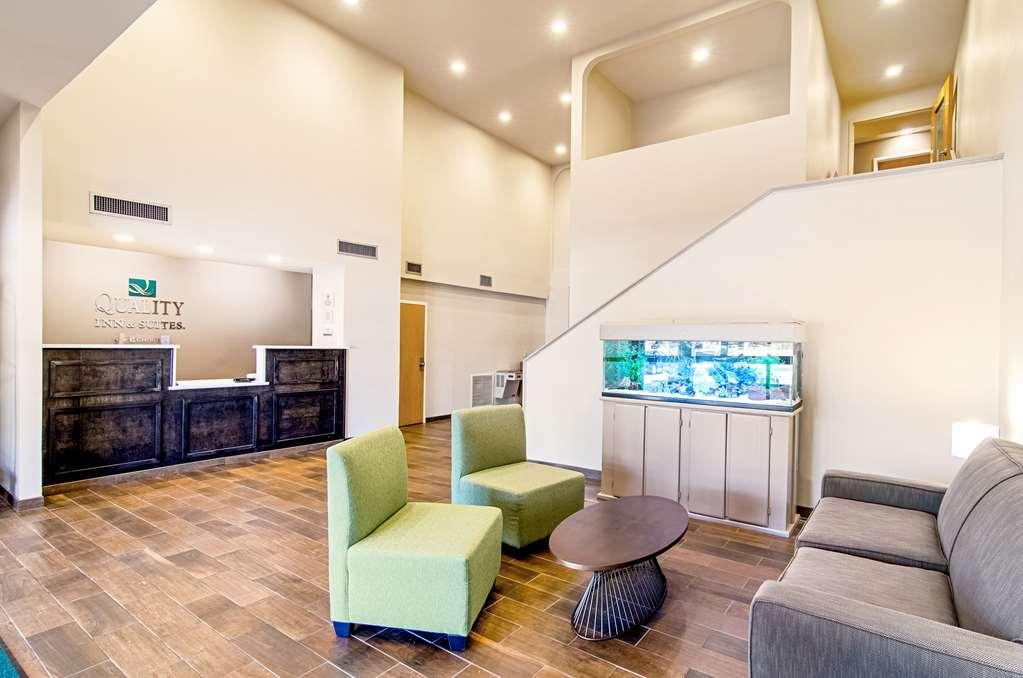 Quality Inn & Suites Near Tanger Outlet Mall Gonzales Εσωτερικό φωτογραφία
